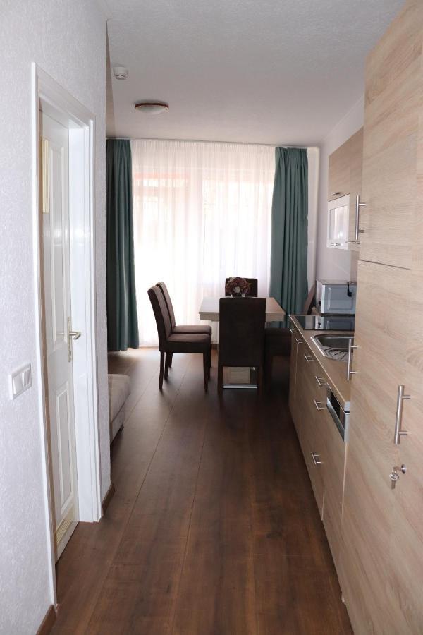 Liget Apartmanhaz เคฮีดาคุชทานี ภายนอก รูปภาพ
