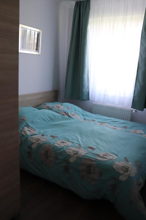 Liget Apartmanhaz เคฮีดาคุชทานี ภายนอก รูปภาพ