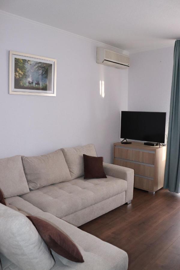 Liget Apartmanhaz เคฮีดาคุชทานี ภายนอก รูปภาพ