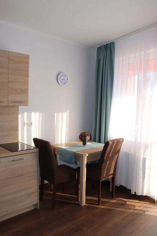 Liget Apartmanhaz เคฮีดาคุชทานี ภายนอก รูปภาพ