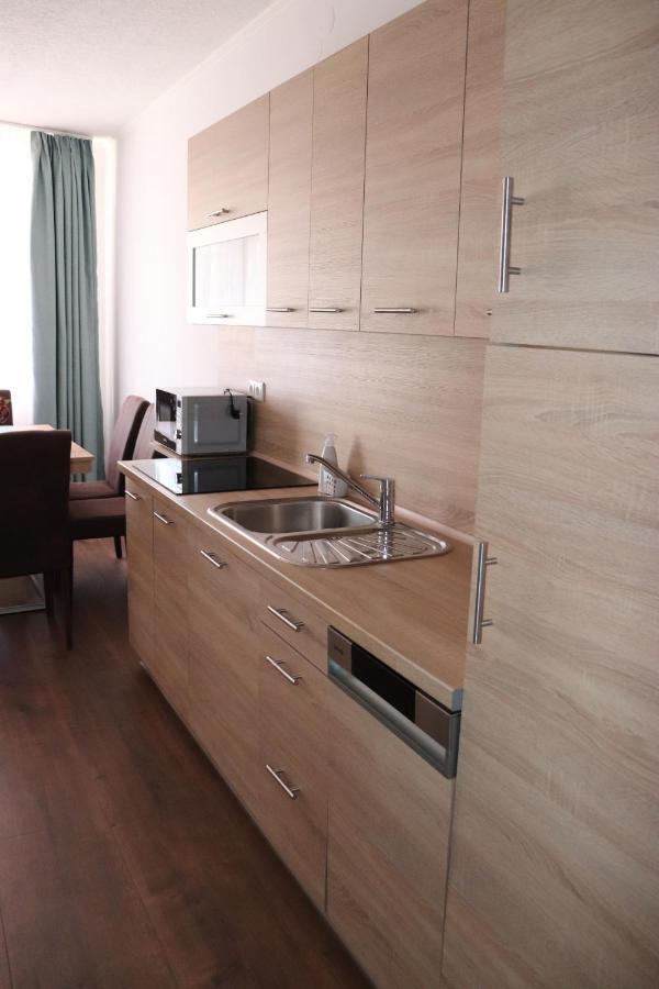 Liget Apartmanhaz เคฮีดาคุชทานี ภายนอก รูปภาพ